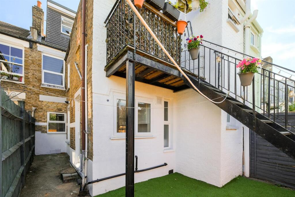 32 Campbell Road-23_web.jpg