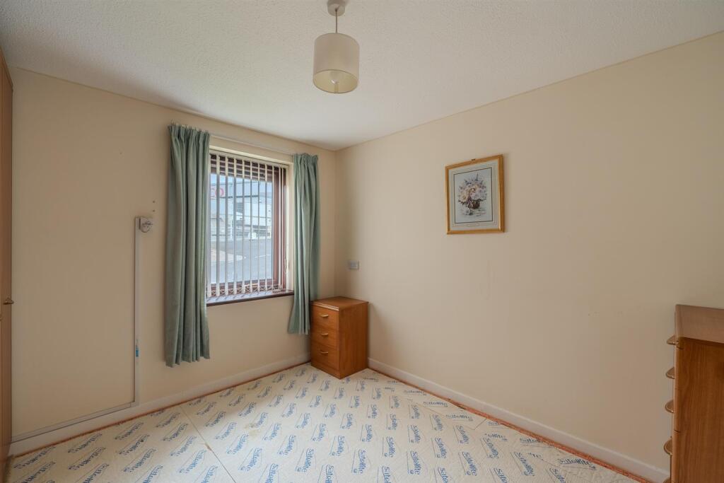 21 Aneurin Bevan Court-3.jpg