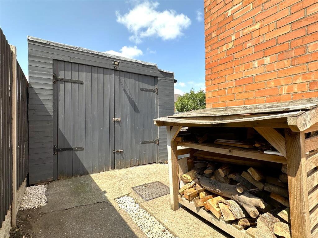Detached Garage 893