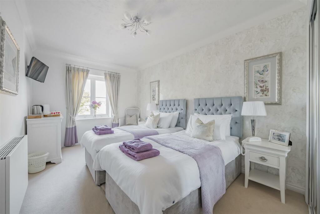 Owners Guest Suite.jpg