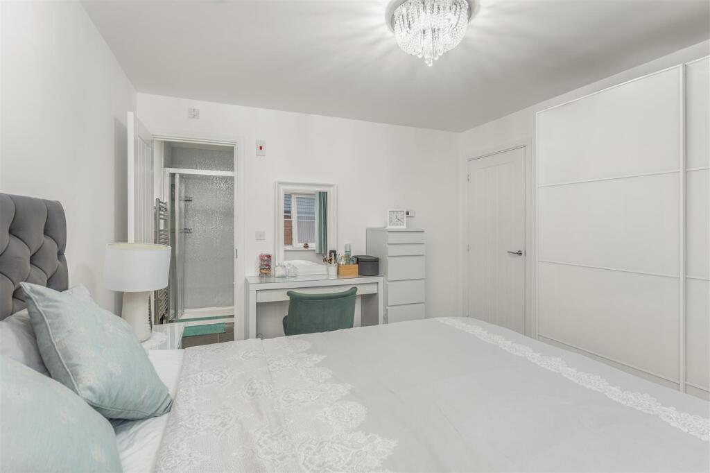 9 Poulter Road, Banbury-20.jpg