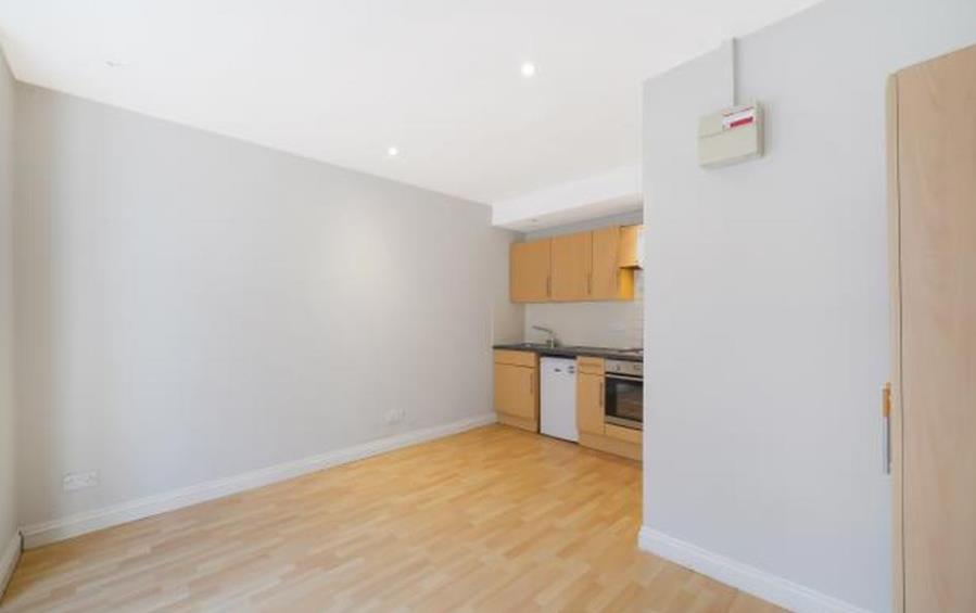 10 ivor court 7 31.07.png