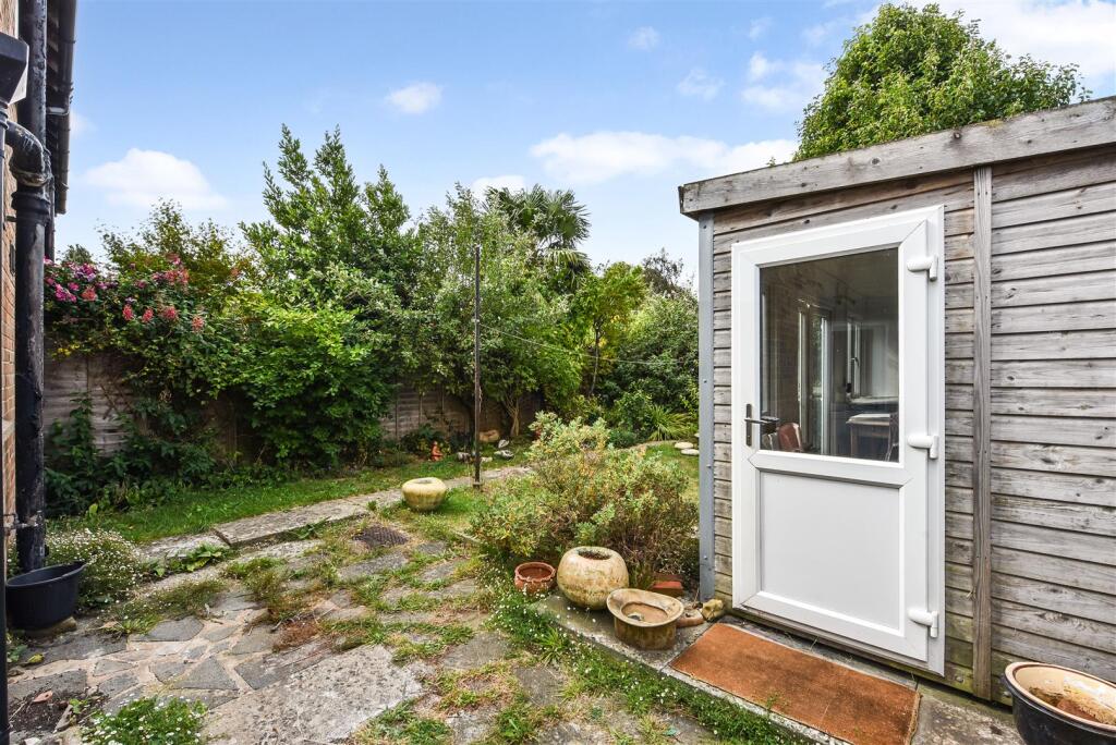 Garden Cabin