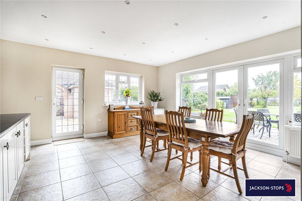 Breakfast Room