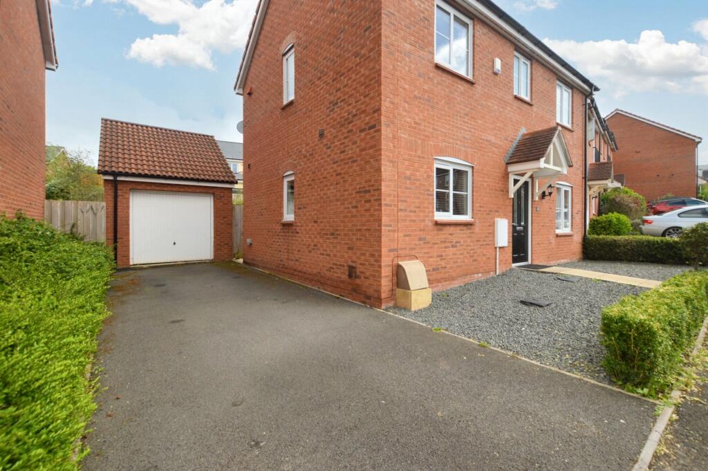Driveway/Garage