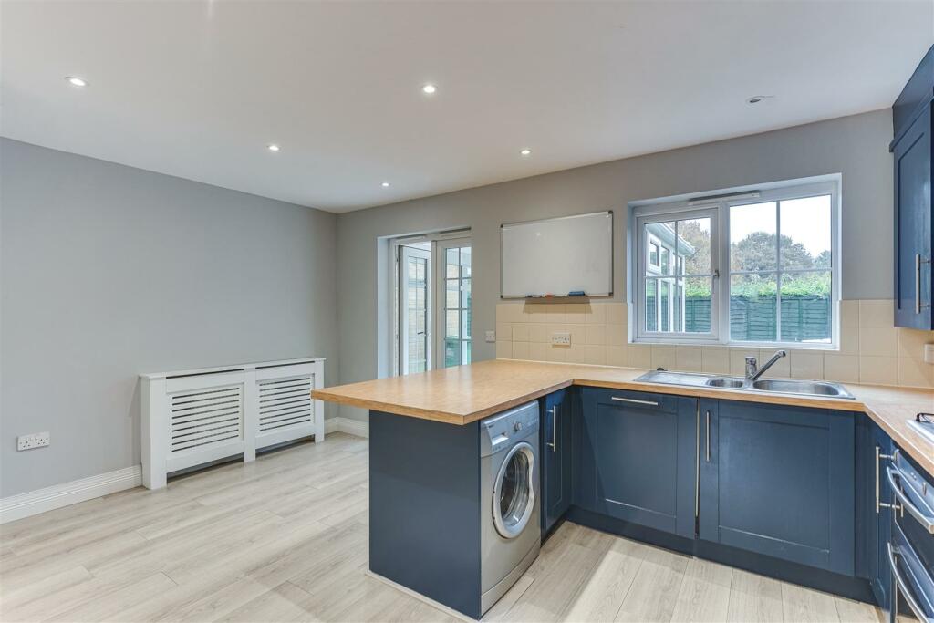Harmonds Wood Close-19.jpg