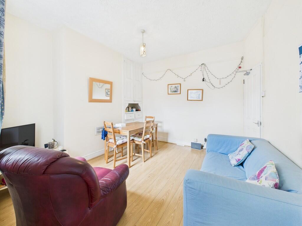 CAM02854G0-PR0428...