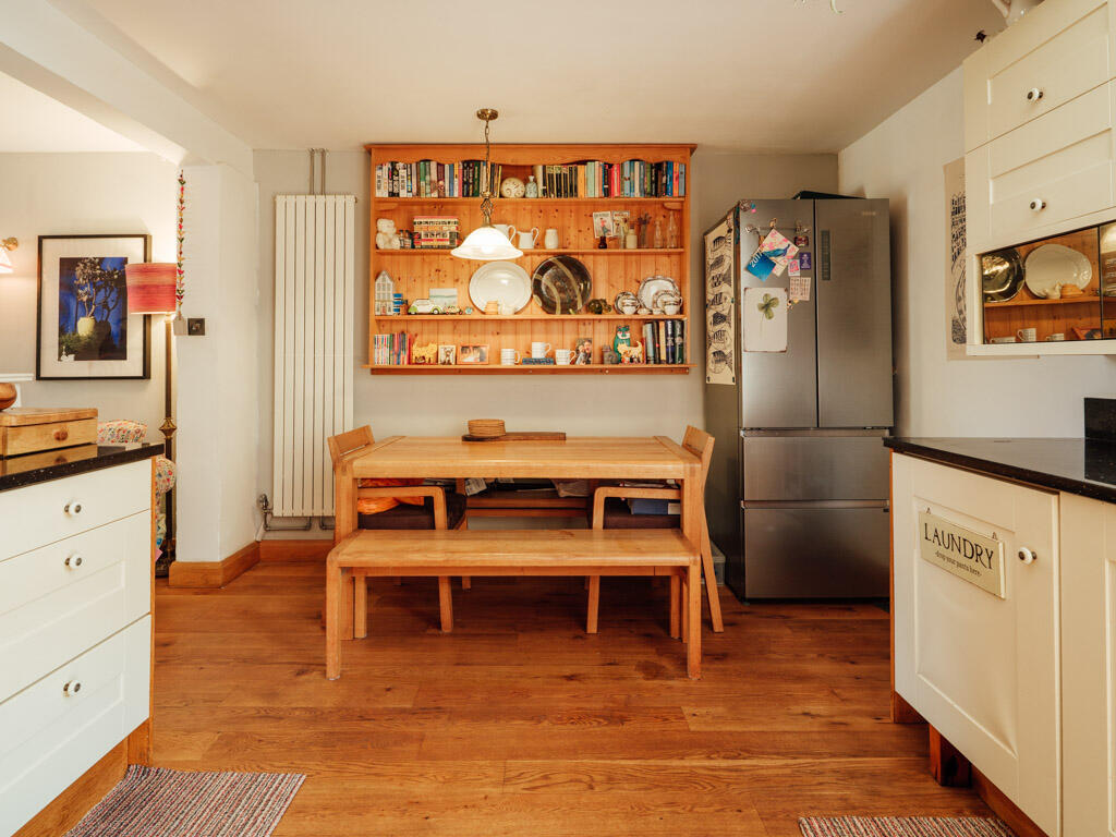 Kitchen / Dining Area