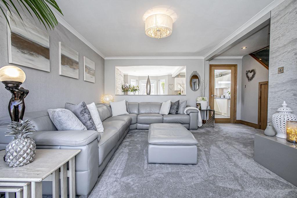 LIVING ROOM REAR