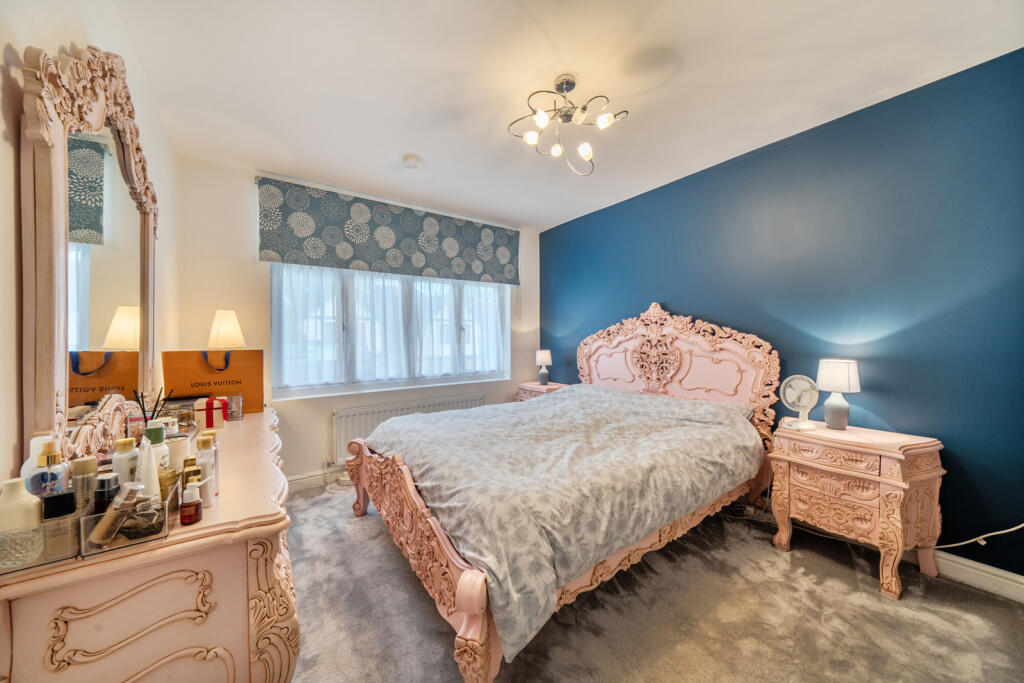 1354588-4-68c3044...