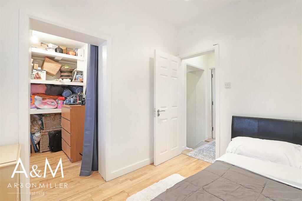 Bedroom &amp; Walk in Dresser