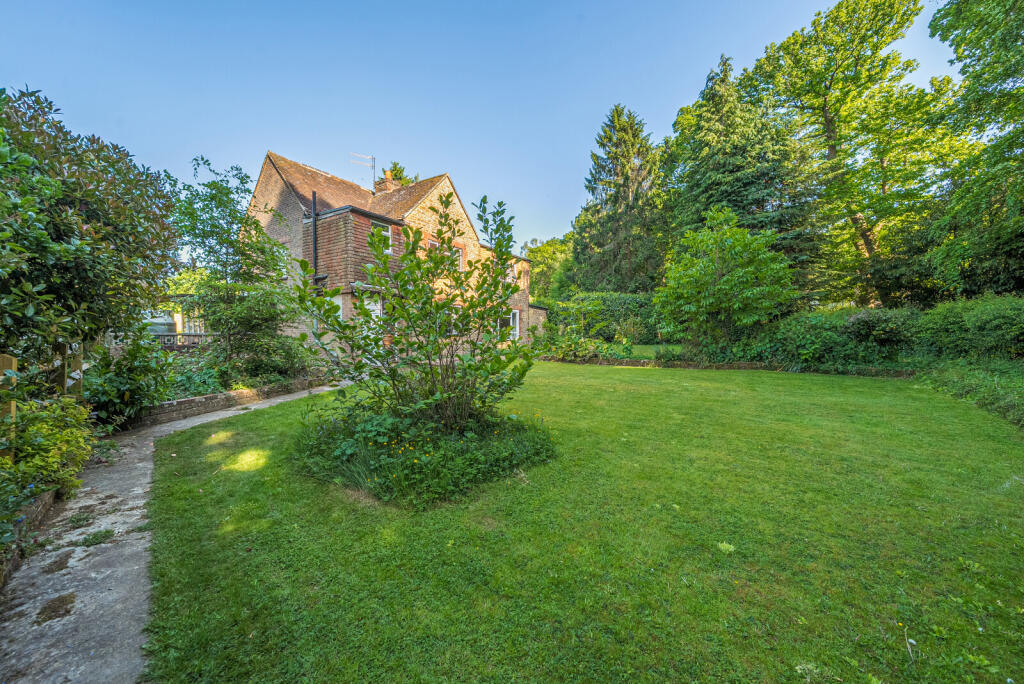 1295165-6-6827706...