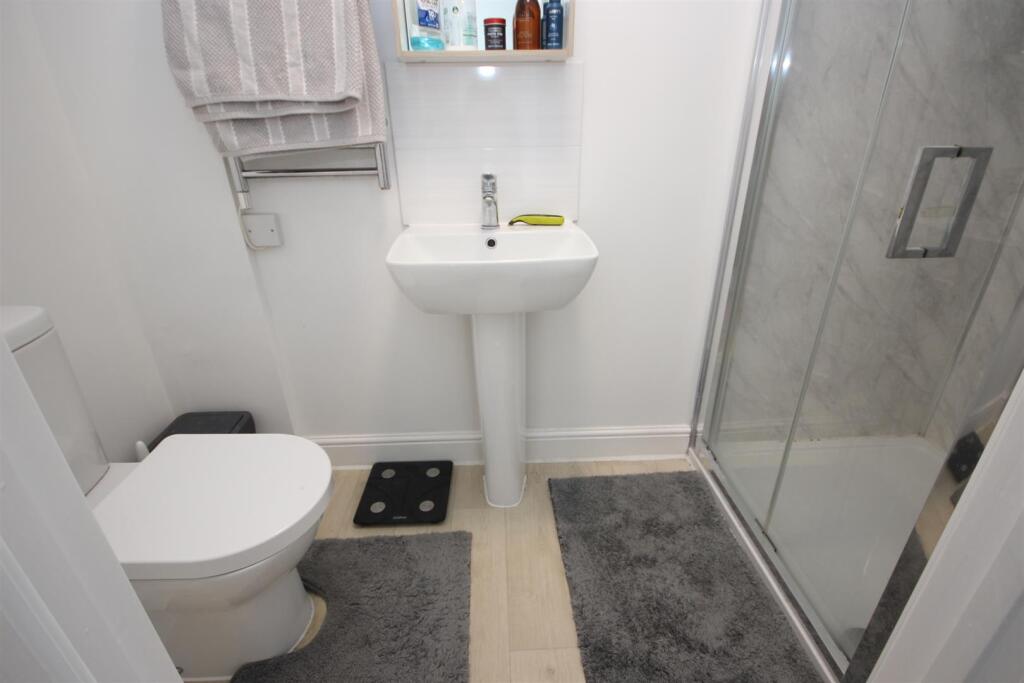 Shower Room.JPG