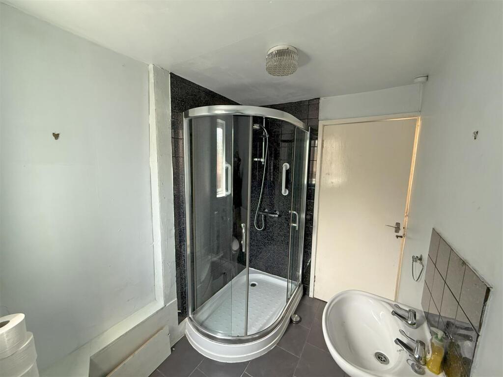 Shower.jpg