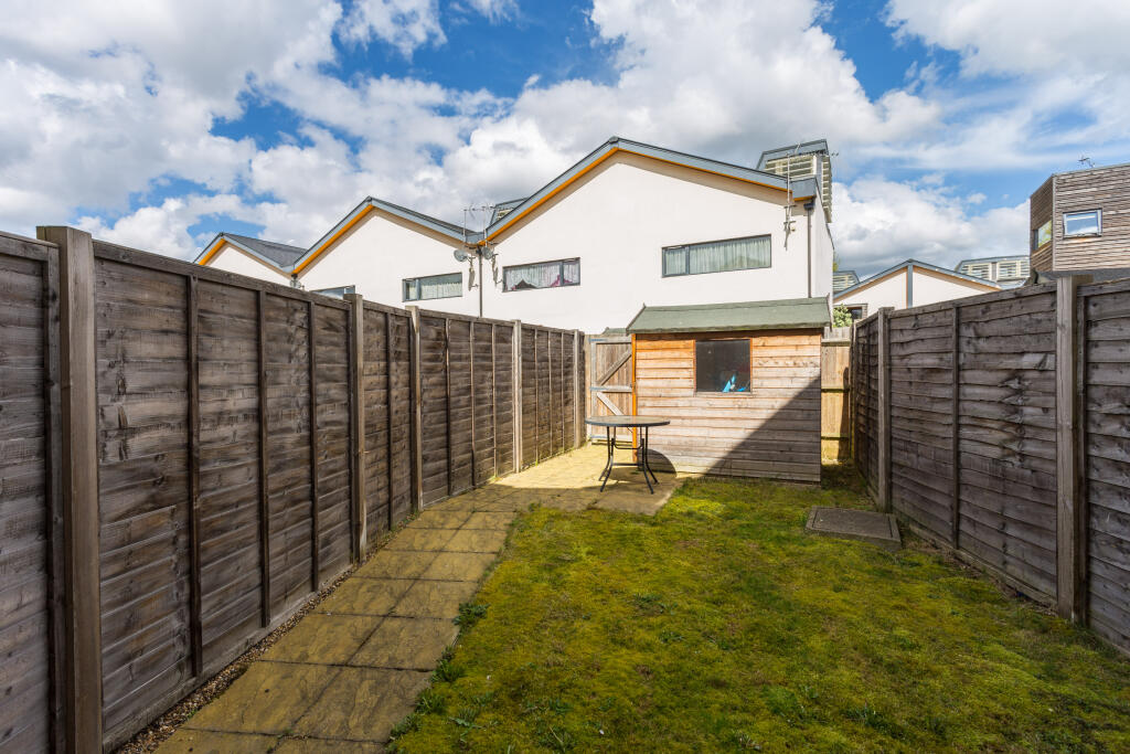 8 Crowley Mews-4.jpg