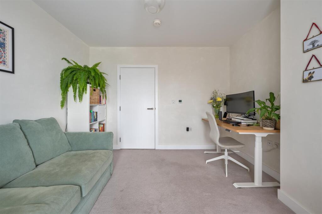 Second-Bedroom-3.jpg