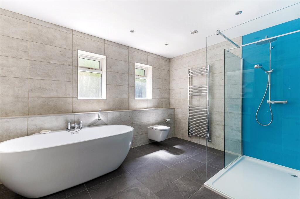 En Suite Bathroom