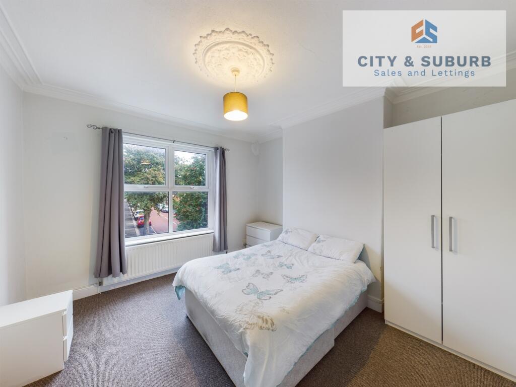 CAM00683P1-PR0112-STILL02