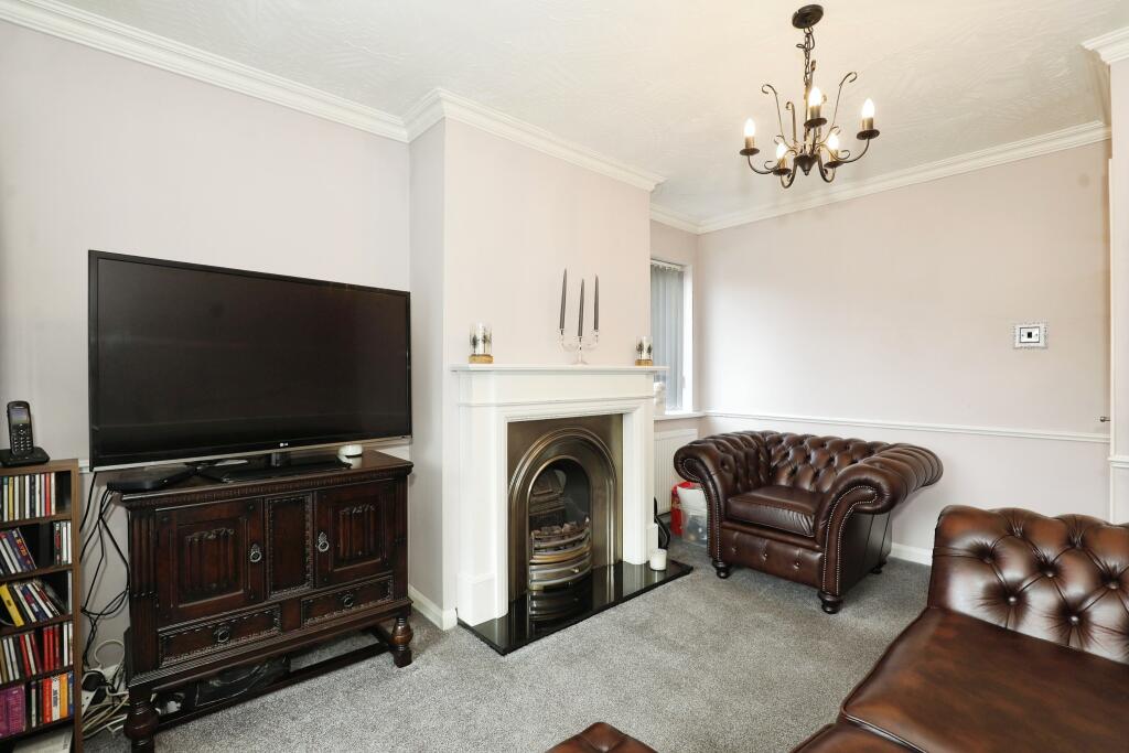 Living Room/Bedroom