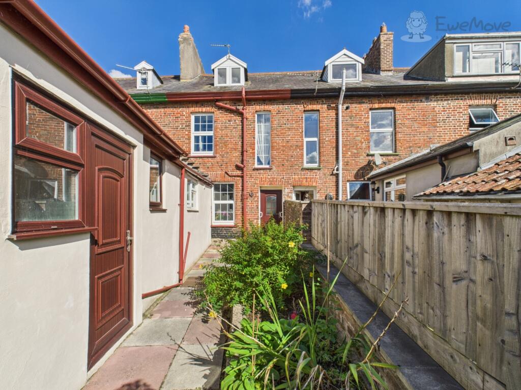 CAM03640G0-PR0066-STILL015