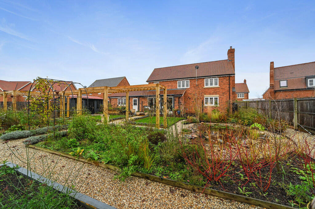 Tye Green garden ...