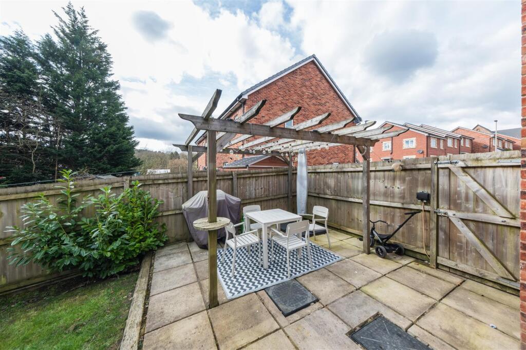 20 Shakerley Close-026.jpg