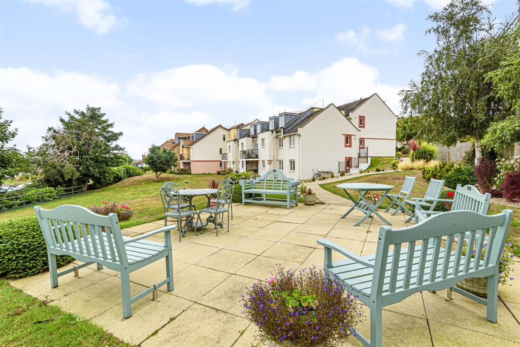 Owners Patio Area.jpg