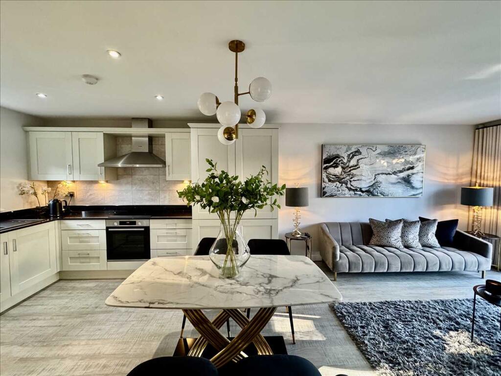 LIVING KITCHEN