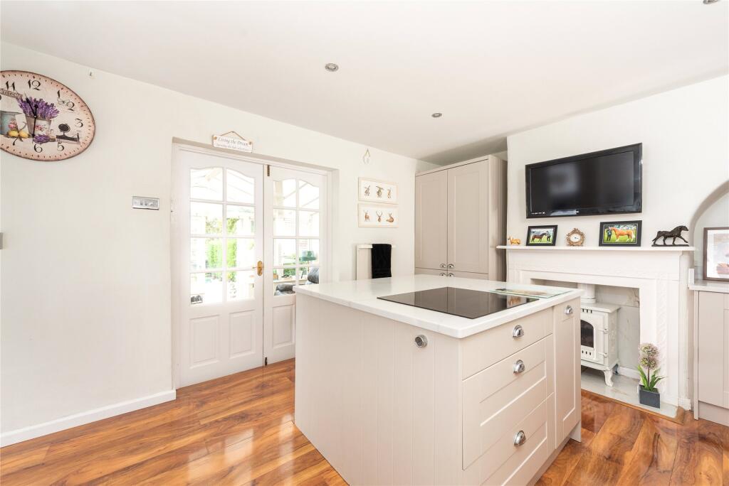 Kitchen/Breakfast Rm