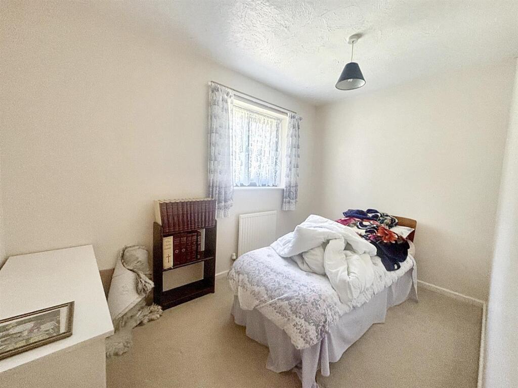 Bedroom 4.jpg