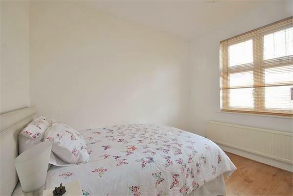 Bedroom 3_inPixio.jpg