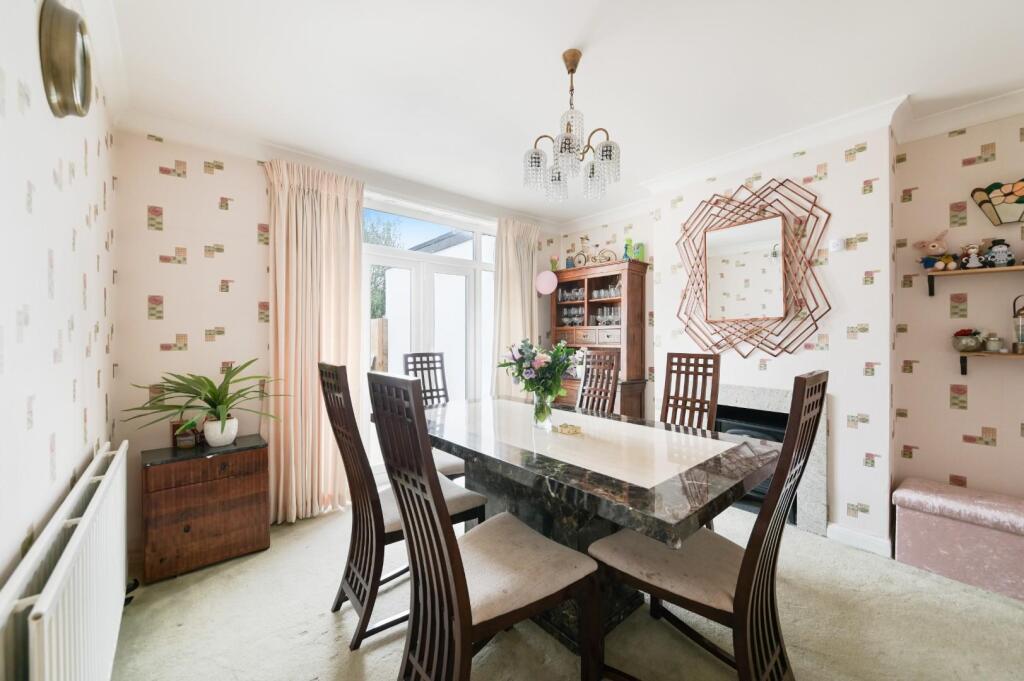 WOODSTONE AVENUE, (6).jpg