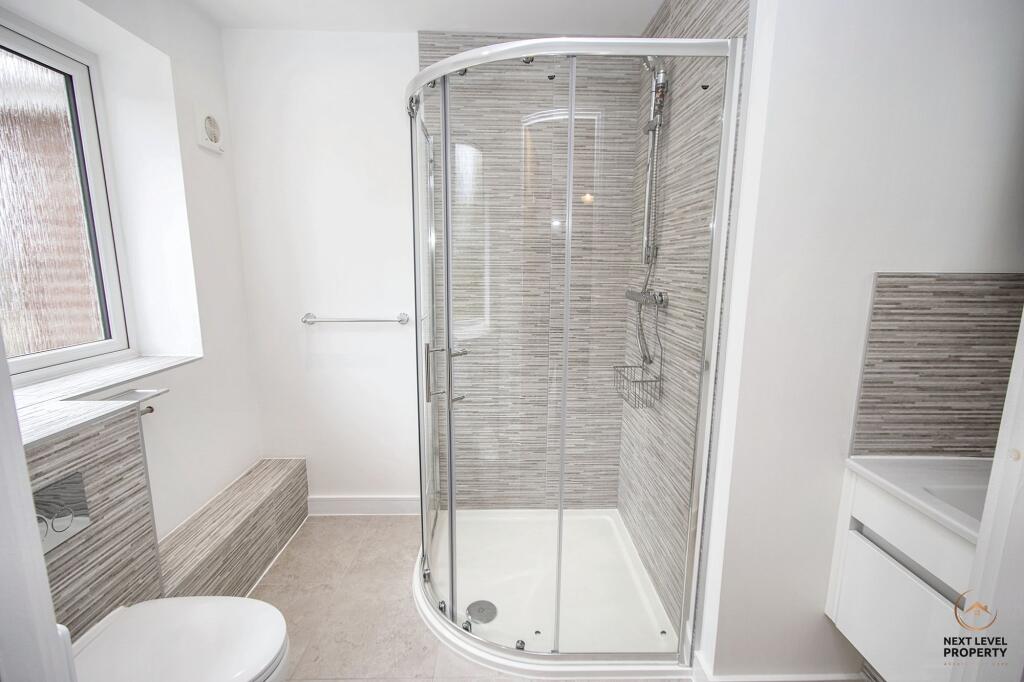 En-Suite 2