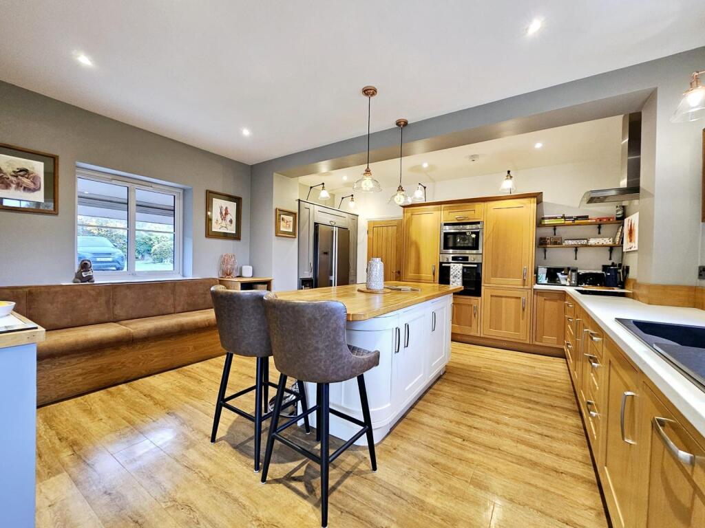 06e1c079-f2d0-42ac-91b1-be93e1f4feeb