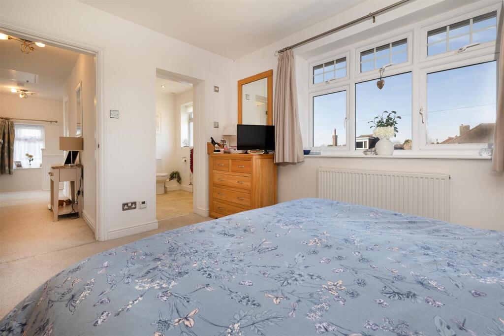 42 Highfields Close, Ashby