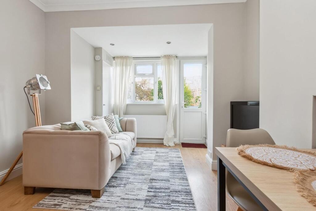 249b Kingston Road SW19 004.jpg