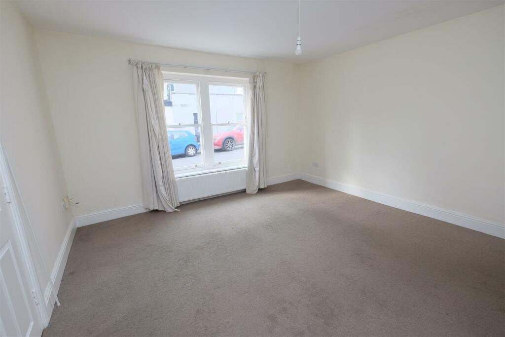 12 North Street, Southville, Bristol BS3 1HT High 