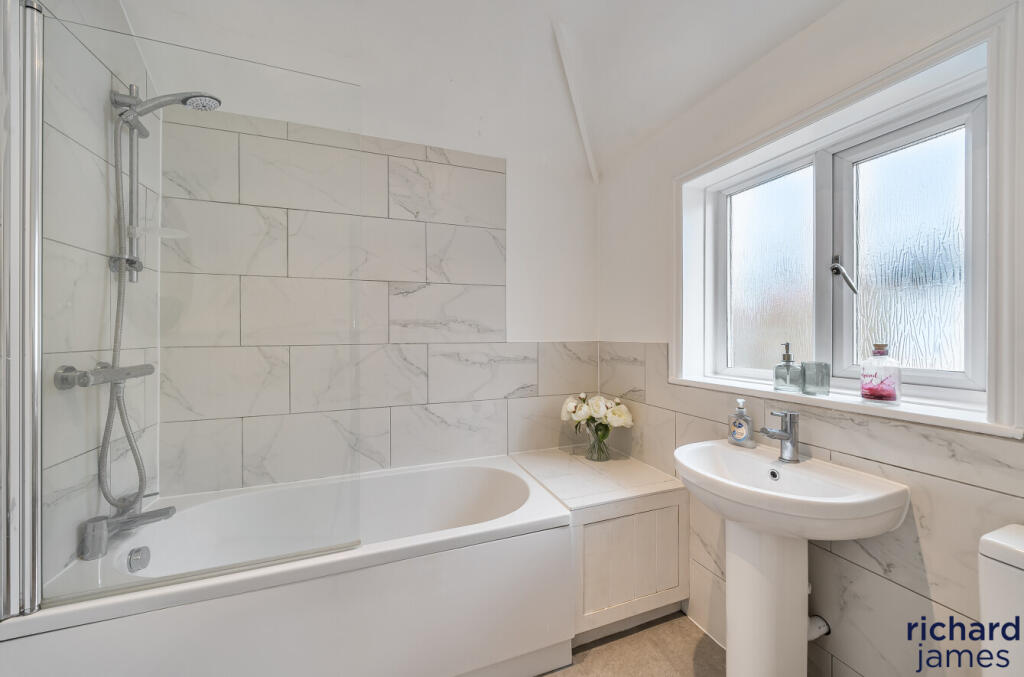 107737b5c82a4c62af22a076323fc095