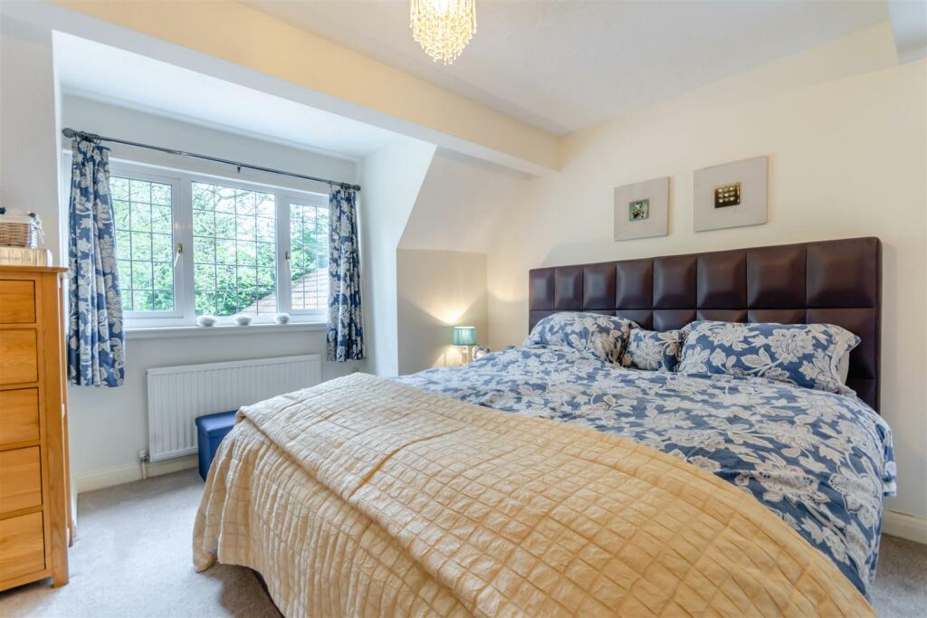 8550825-interior41.jpg