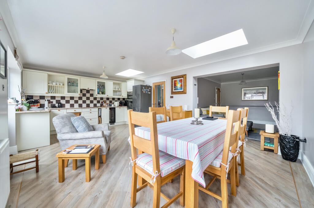 1288200-14-6835b2...