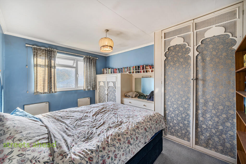 d2526e22-aa21-40a...