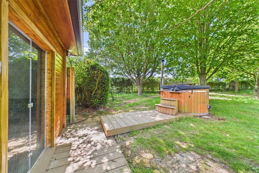 CAM01689G0-PR0470...