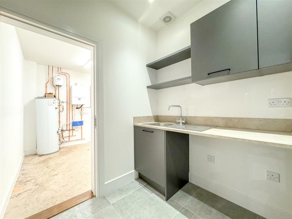 Utility/Garage