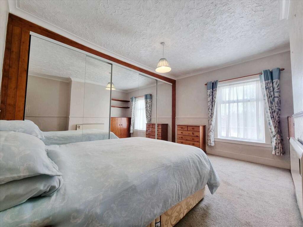 Bedroom 1: