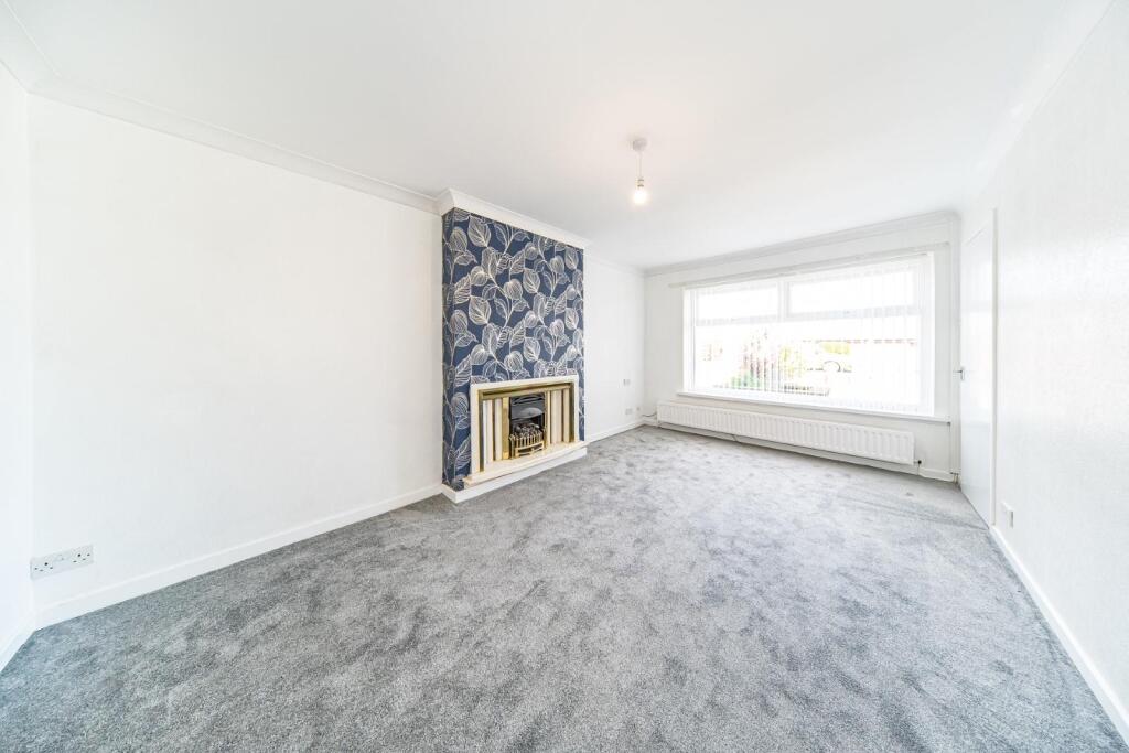 12 Tern Way lounge.jpg