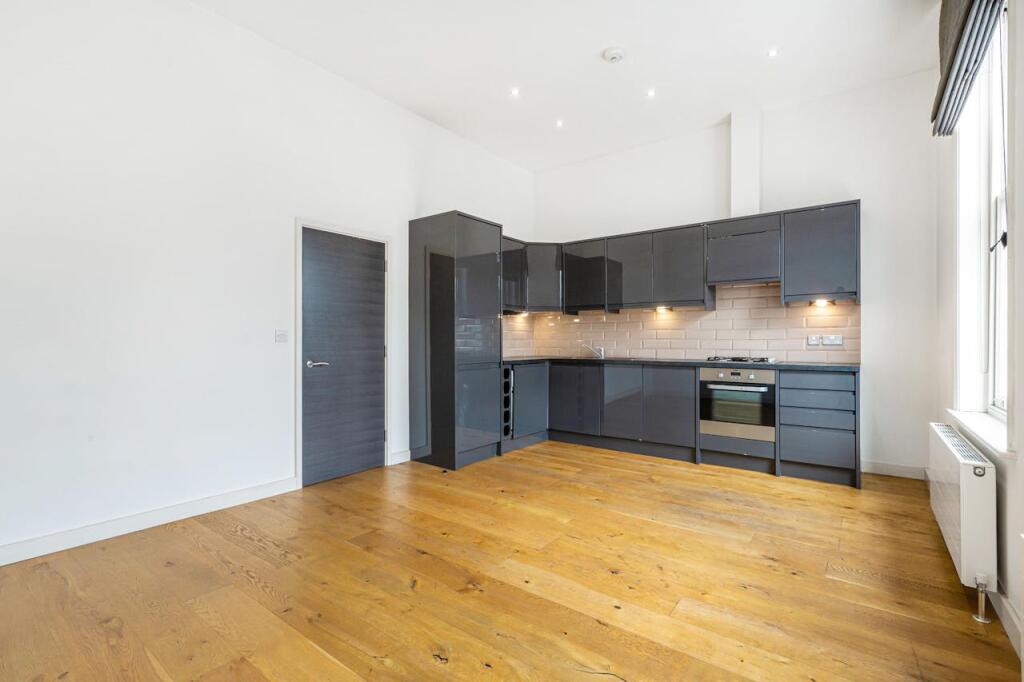 28456_daniel_watney_1_302_fulham_road_4_lo.jpg