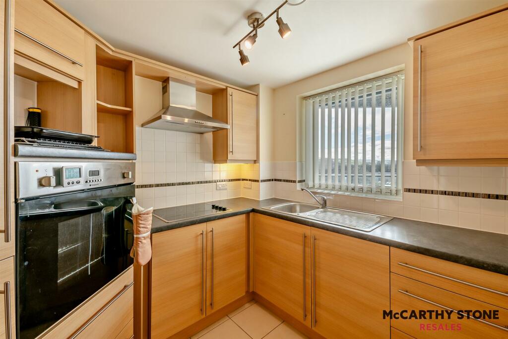 8588489-interior17-800.jpg