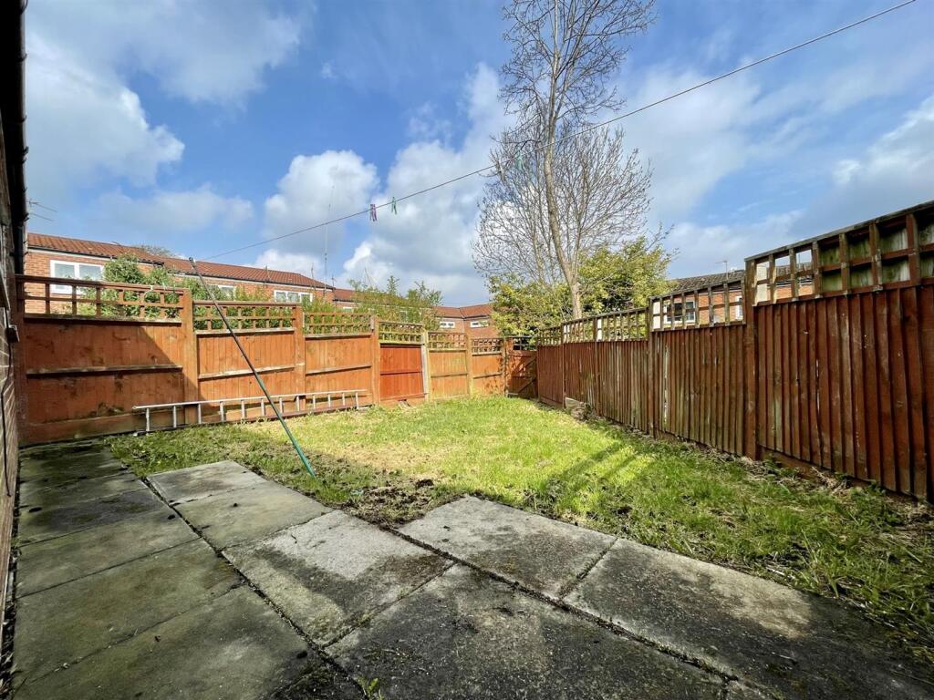 141 Blackden Walk Garden.jpeg