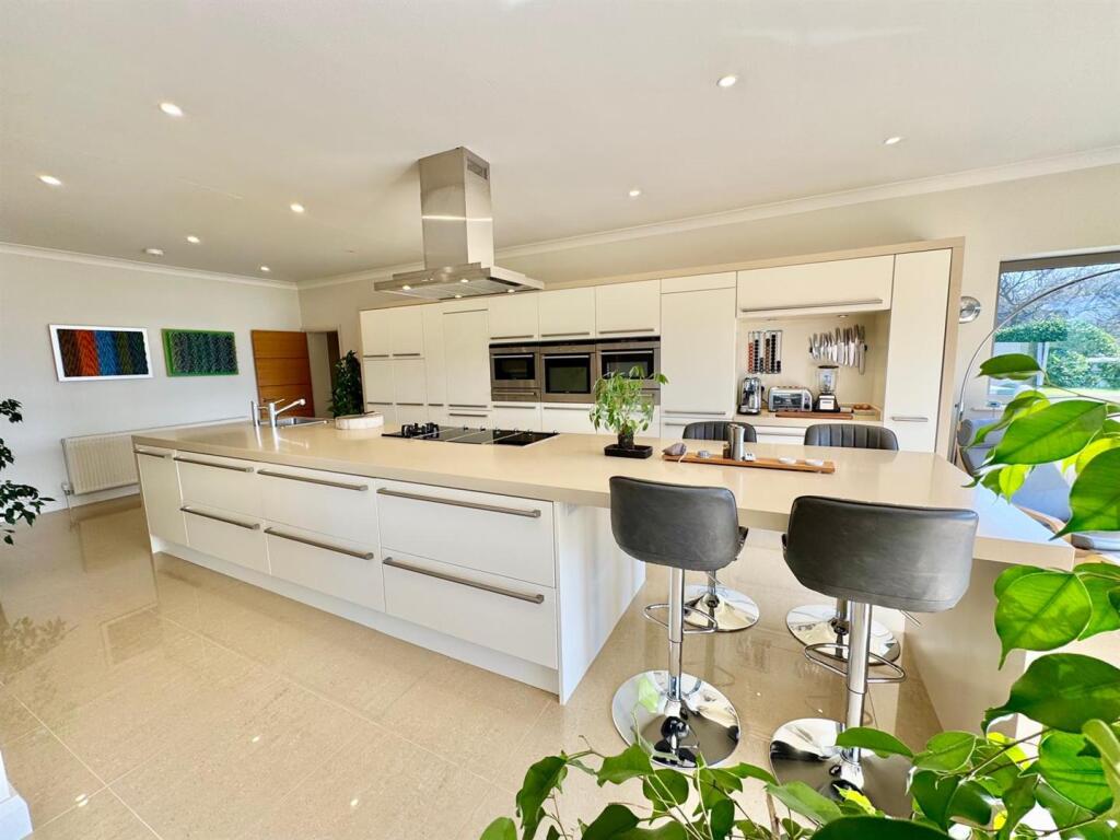 PHOTO-2025-04-22-22-49-07 (26).jpg