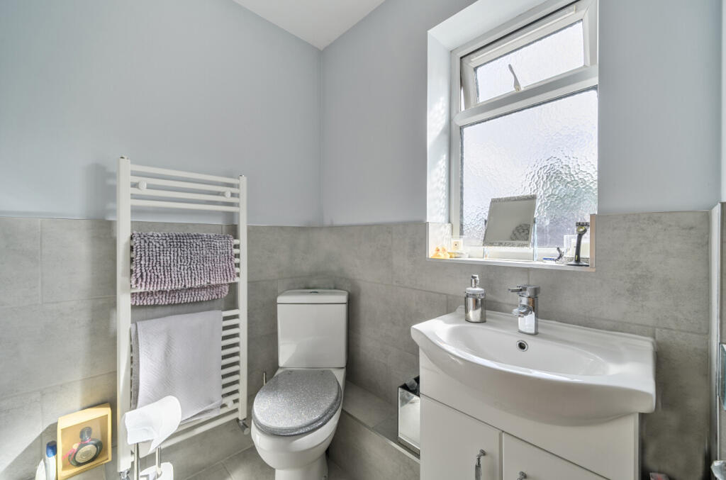 1349513-9-68c1692...